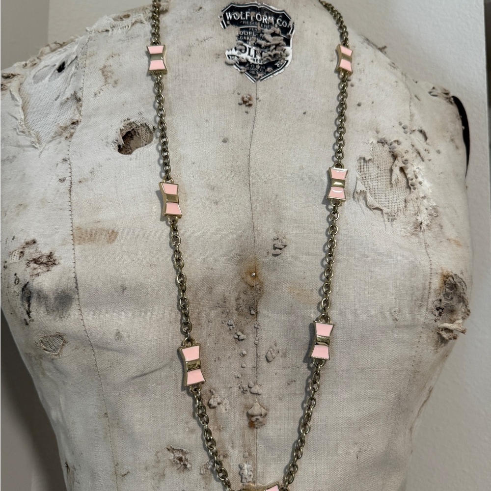 💖 Y2K Kate Spade Pink Bow Necklace – Long Gold Chain Statement Jewelry